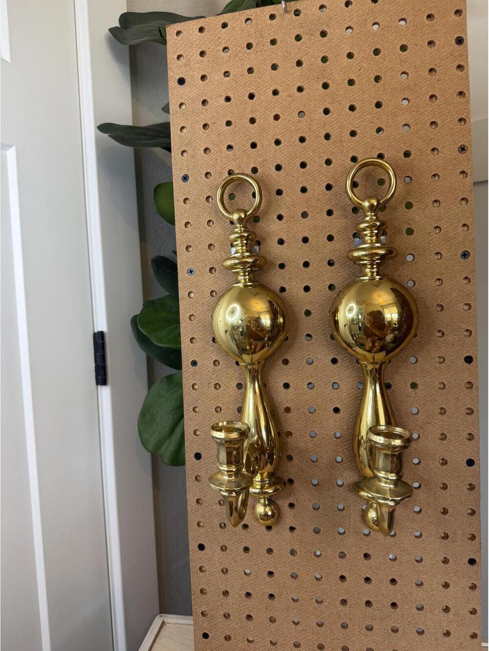 Vintage Syroco Wall Sconce